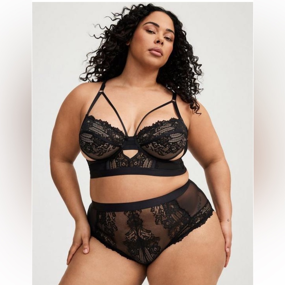 NWT Torrid Retro Lace Up Panty